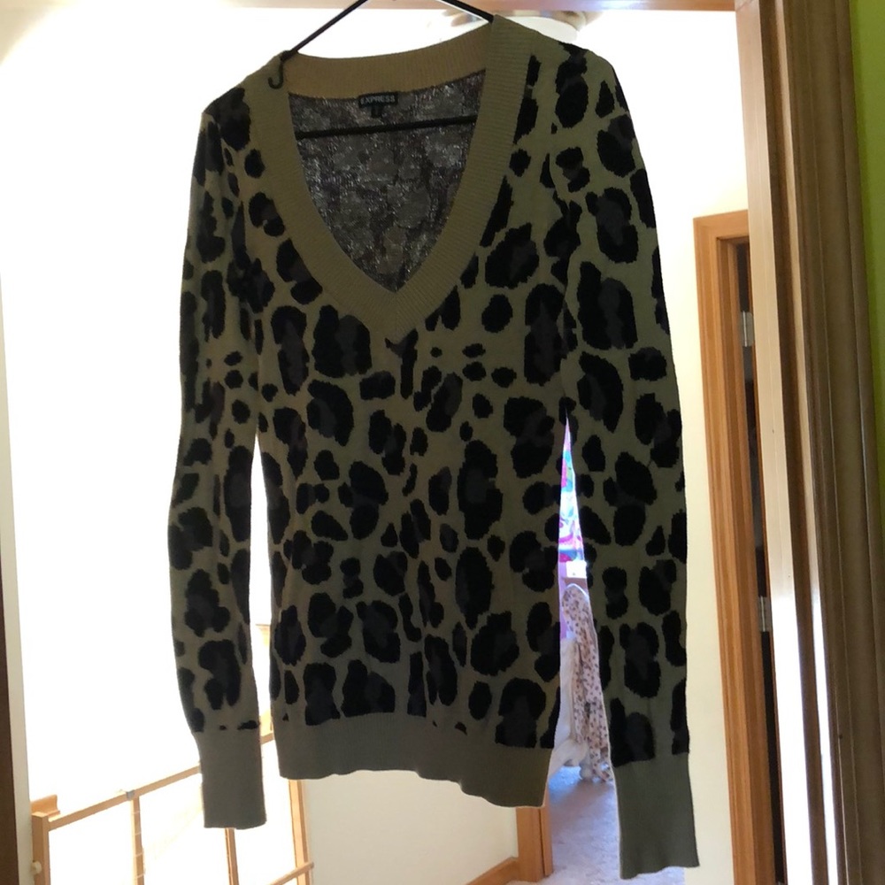 Leopard sweater